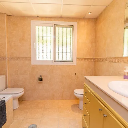 Ample At Coast Villa