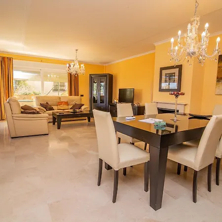 Ample At Coast Villa